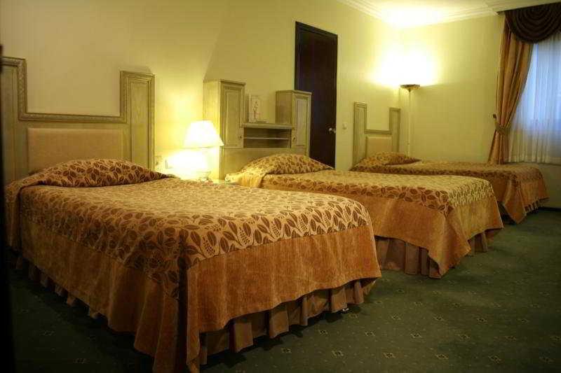 Guenes Hotel Merter Istanboel Kamer foto