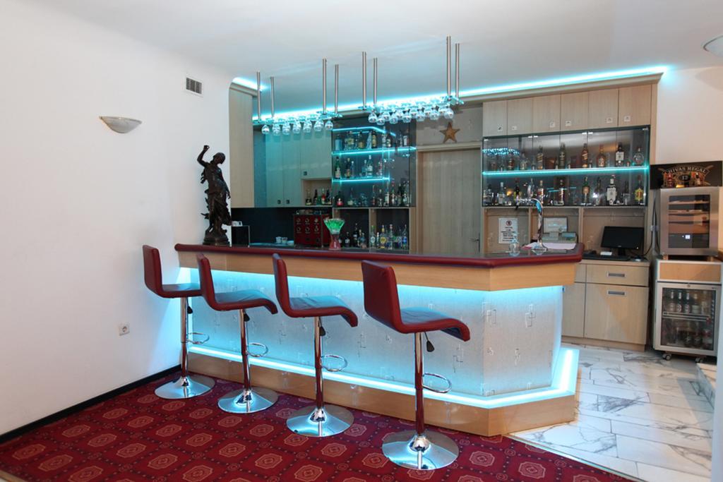 Guenes Hotel Merter Istanboel Restaurant foto