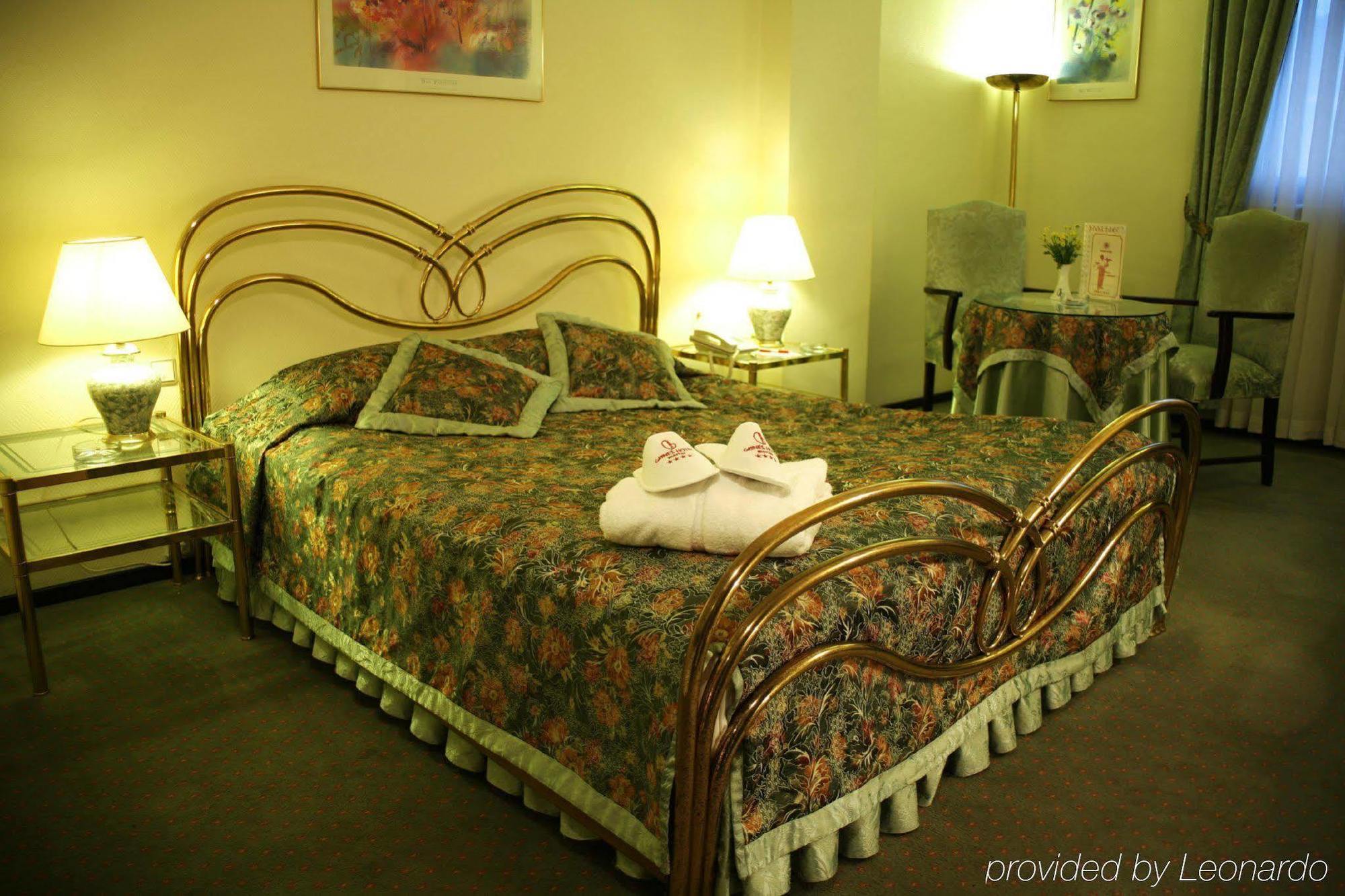 Guenes Hotel Merter Istanboel Kamer foto