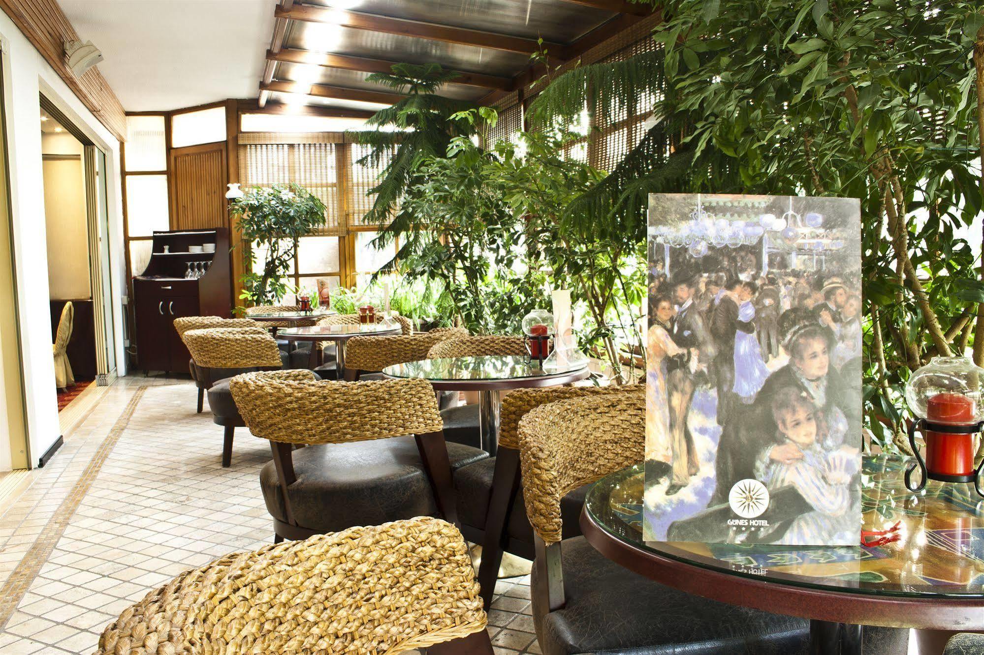 Guenes Hotel Merter Istanboel Buitenkant foto